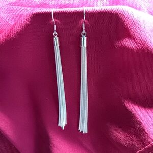 Elegant SilverTone 2-1/2" Dangle Drop Long Tassel Earrings NWOT